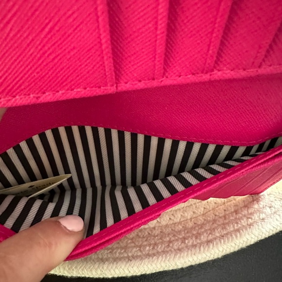 --SOLD-- Kate Spade New York Cameron Street Staci Wallet Hot Pink EUC - Picture 4 of 10